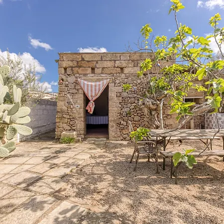 Guest House Torre Mozza بيت ضيافة 3*