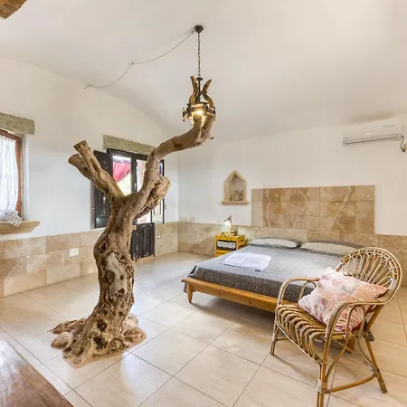 Guest House Torre Mozza بيت ضيافة 3*